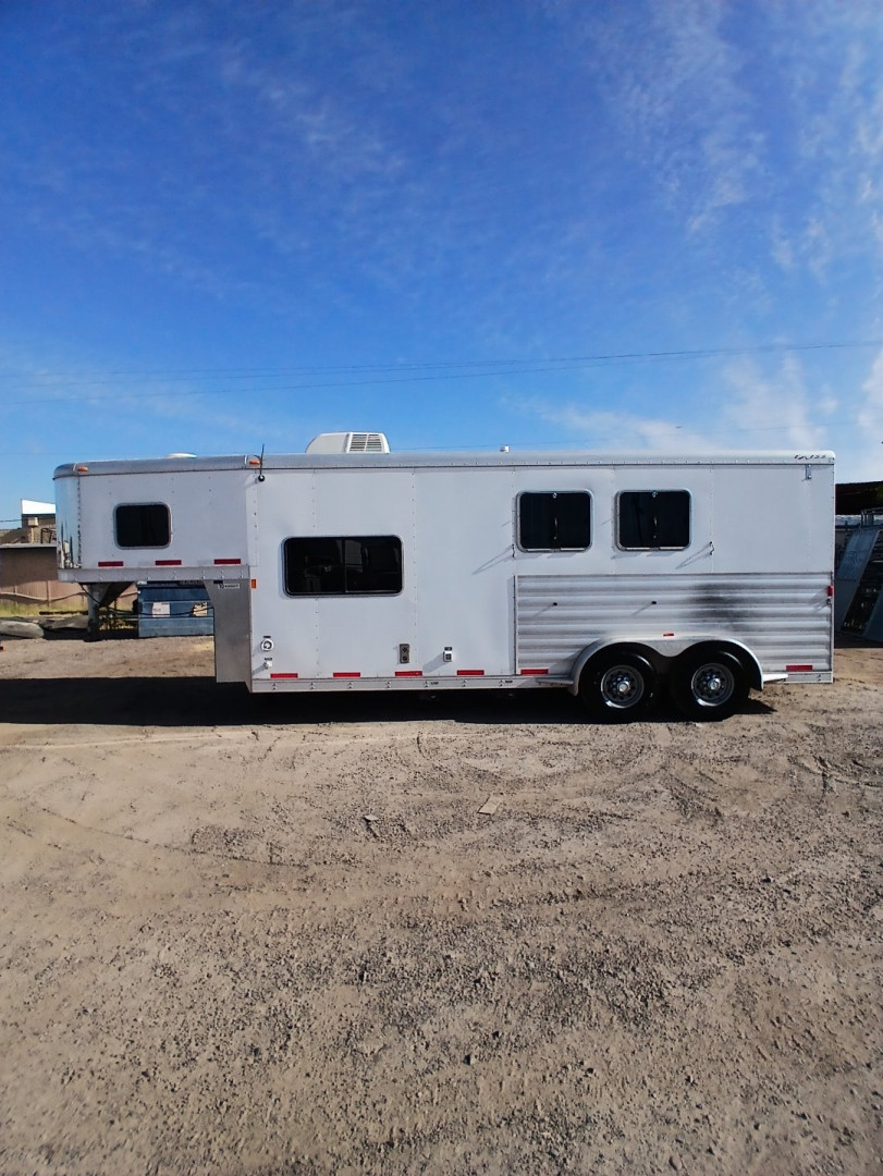 Used 2014 Exiss Trailers 7208 2H LQ Horse Trailer