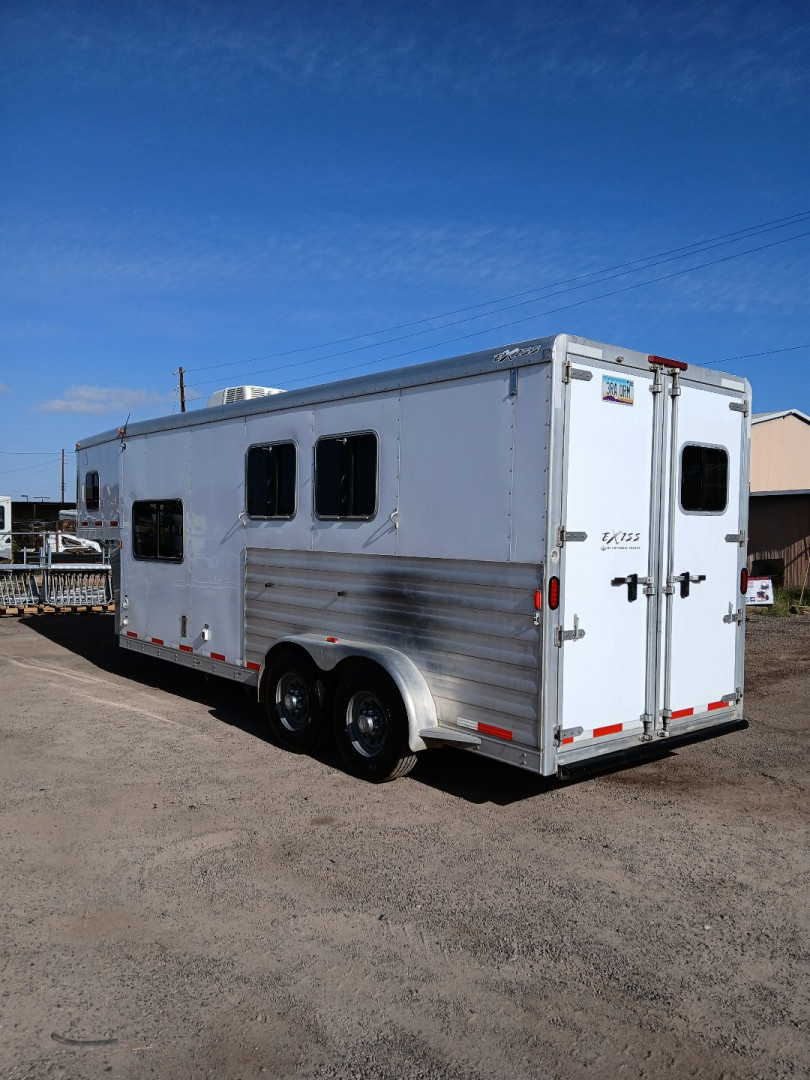 Used 2014 Exiss Trailers 7208 2H LQ Horse Trailer