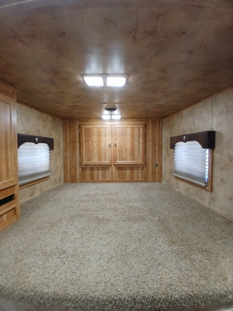 Used 2014 Exiss Trailers 7208 2H LQ Horse Trailer