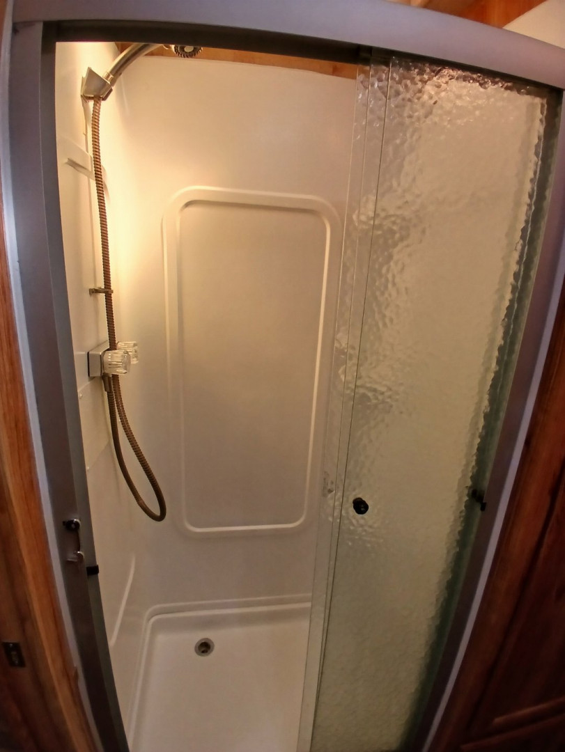 Used 2014 Exiss Trailers 7208 2H LQ Horse Trailer