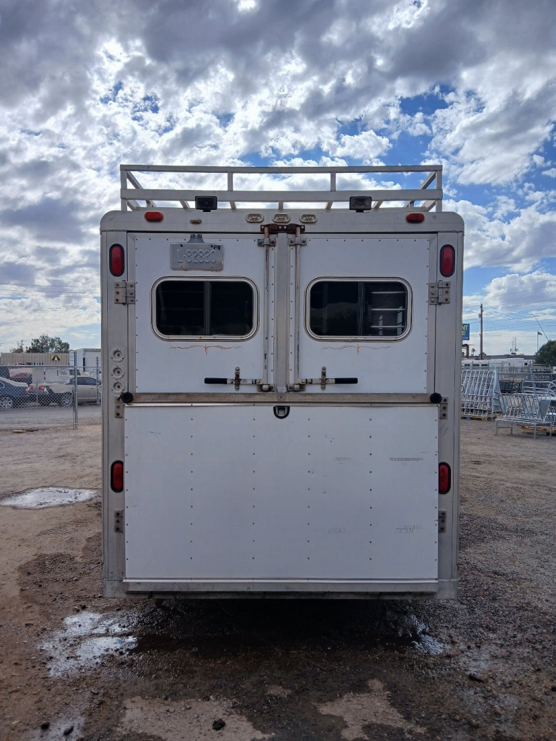 Used 1991 Sundowner Trailers SUNLITE 9 HORSE Horse Trailer