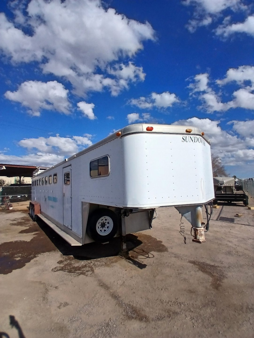 Used 1991 Sundowner Trailers SUNLITE 9 HORSE Horse Trailer