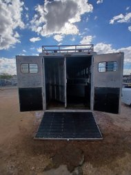 Used 1991 Sundowner Trailers SUNLITE 9 HORSE Horse Trailer