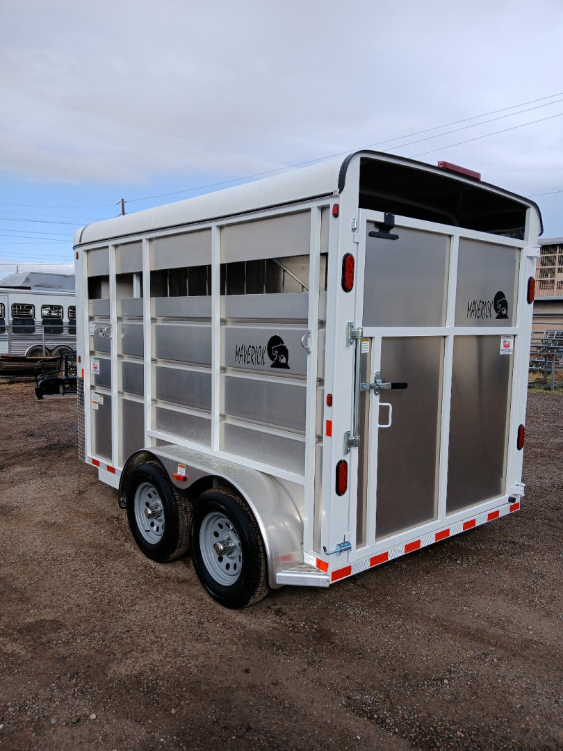 New 2025 MAVERICK TRAILERS 2H BP 13' Horse Trailer