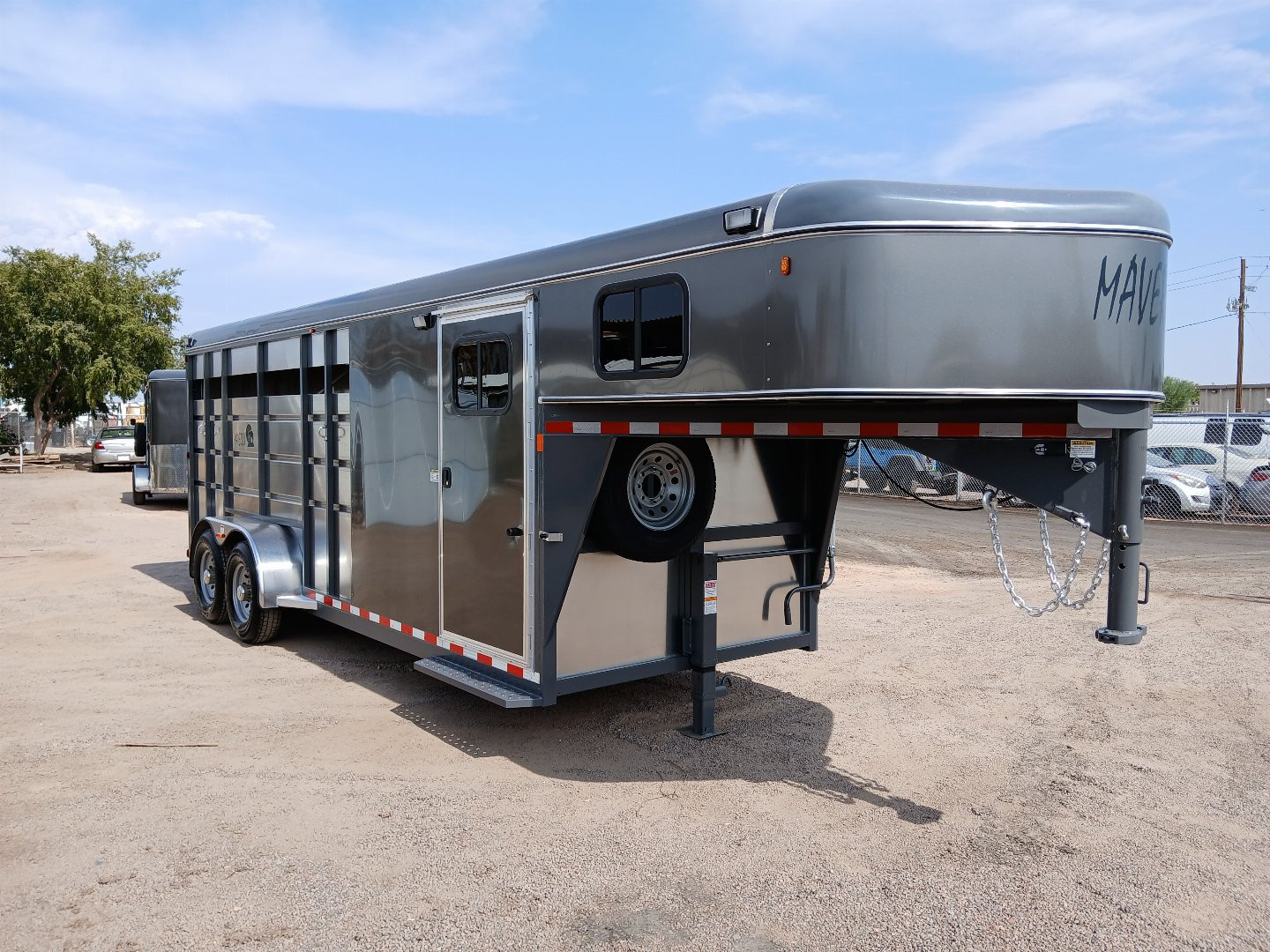 New 2025 MAVERICK TRAILERS MAVERICK 4H GOOSENECK Horse Trailer