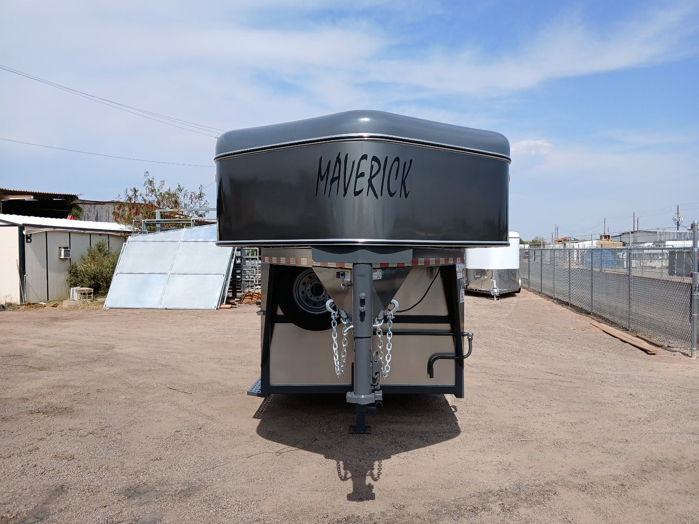 New 2025 MAVERICK TRAILERS MAVERICK 4H GOOSENECK Horse Trailer