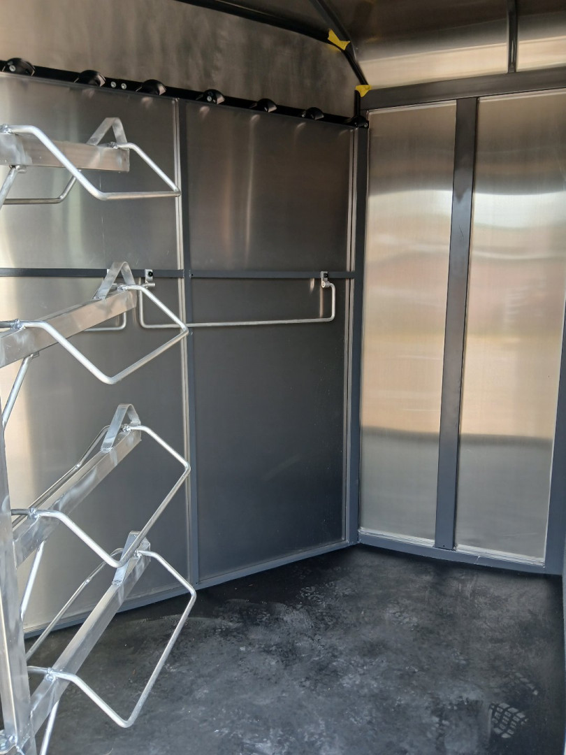 New 2025 MAVERICK TRAILERS MAVERICK 4H GOOSENECK Horse Trailer