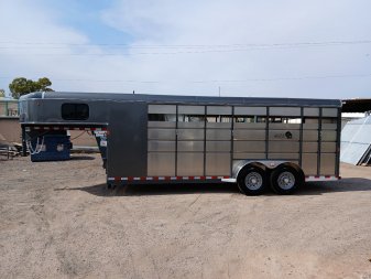 New 2025 MAVERICK TRAILERS MAVERICK 4H GOOSENECK Horse Trailer