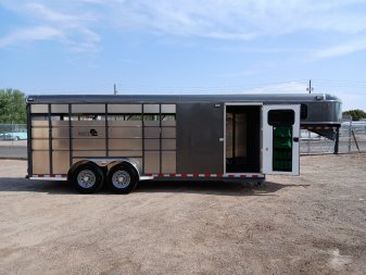 New 2025 MAVERICK TRAILERS MAVERICK 4H GOOSENECK Horse Trailer