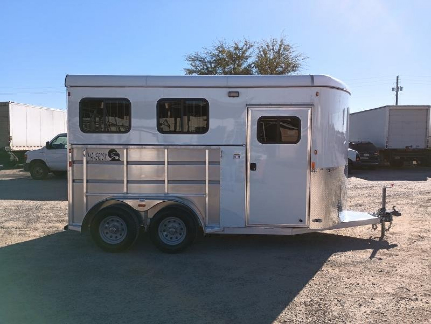 New 2024 MAVERICK TRAILERS MAV LITE DELUXE 2H BP WB SZ Horse Trailer