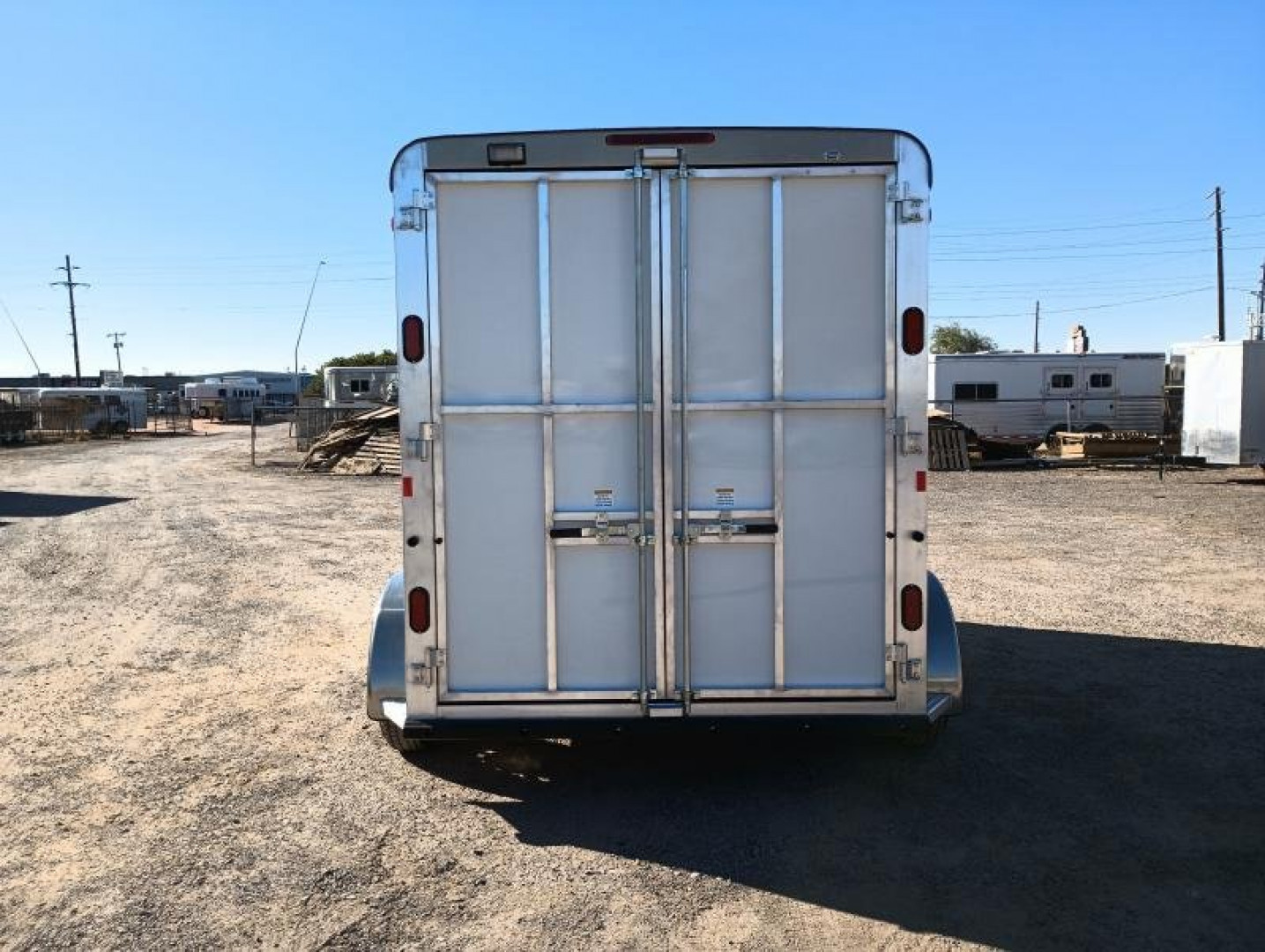 New 2024 MAVERICK TRAILERS MAV LITE DELUXE 2H BP WB SZ Horse Trailer