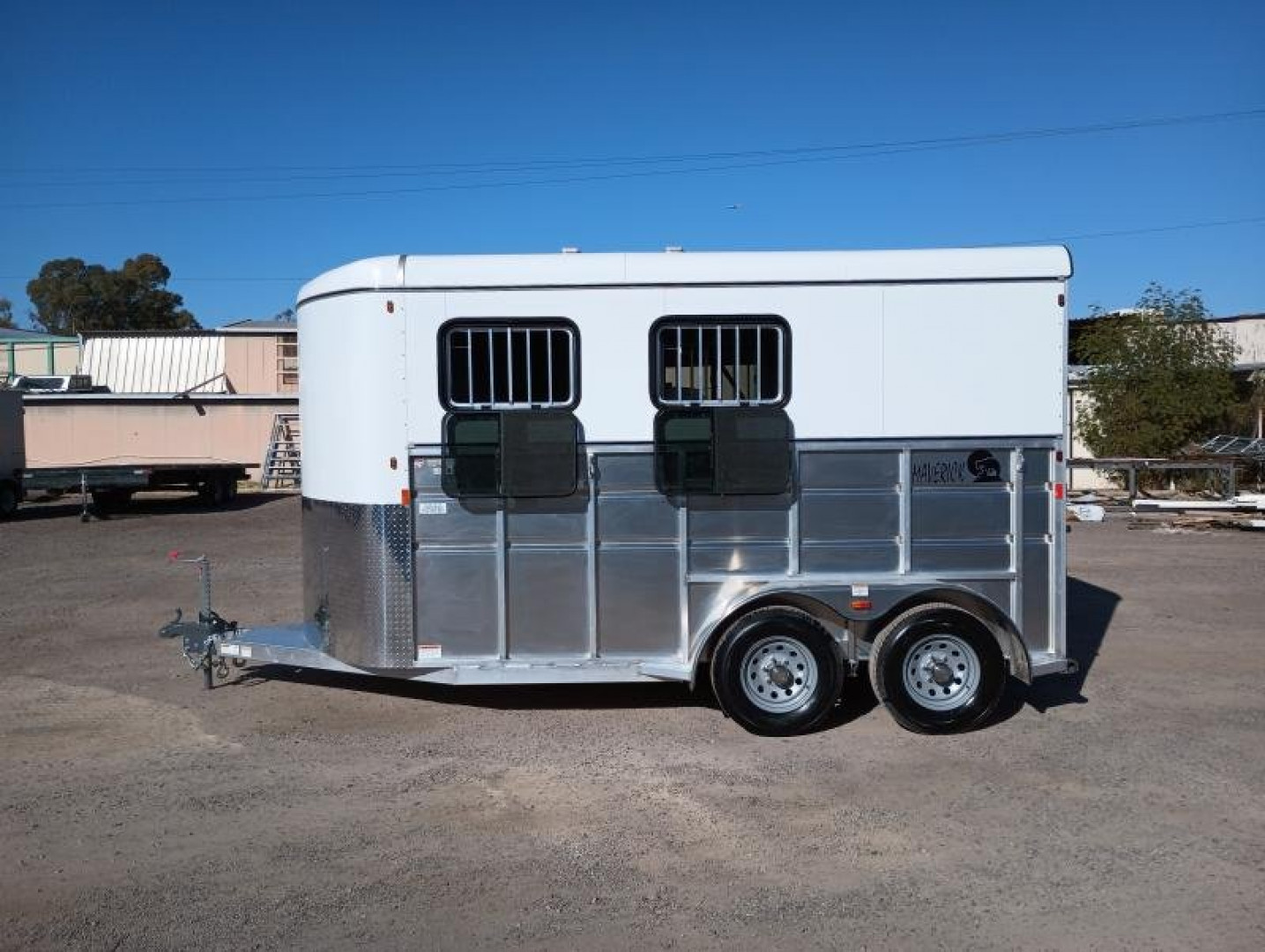 New 2024 MAVERICK TRAILERS MAV LITE DELUXE 2H BP WB SZ Horse Trailer
