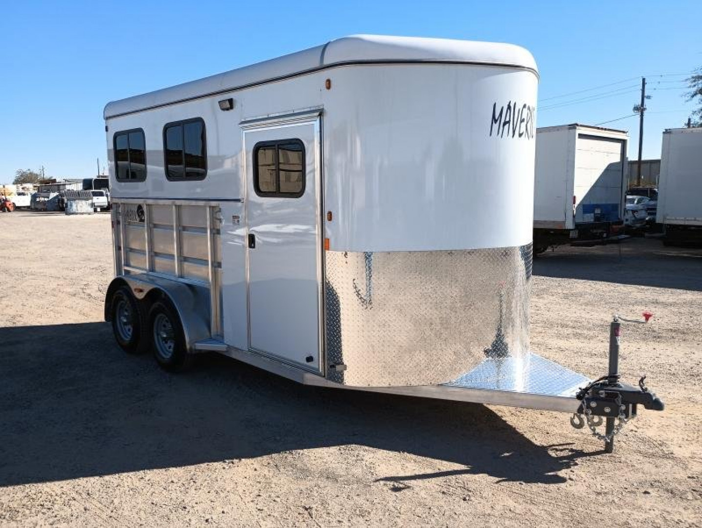 New 2024 MAVERICK TRAILERS MAV LITE DELUXE 2H BP WB SZ Horse Trailer