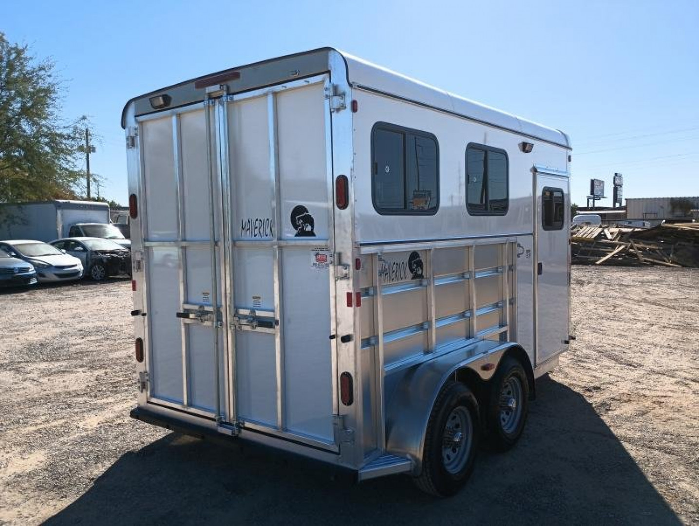 New 2024 MAVERICK TRAILERS MAV LITE DELUXE 2H BP WB SZ Horse Trailer