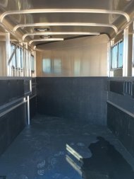 New 2024 MAVERICK TRAILERS MAV LITE DELUXE 2H BP WB SZ Horse Trailer