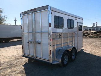 New 2024 MAVERICK TRAILERS MAV LITE DELUXE 2H BP WB SZ Horse Trailer