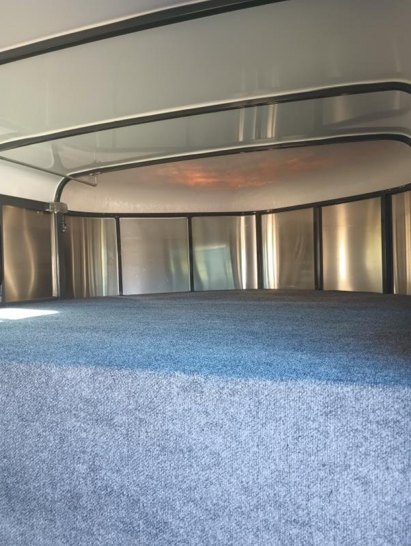 New 2024 MAVERICK TRAILERS MAVERICK 3H GOOSENECK Horse Trailer