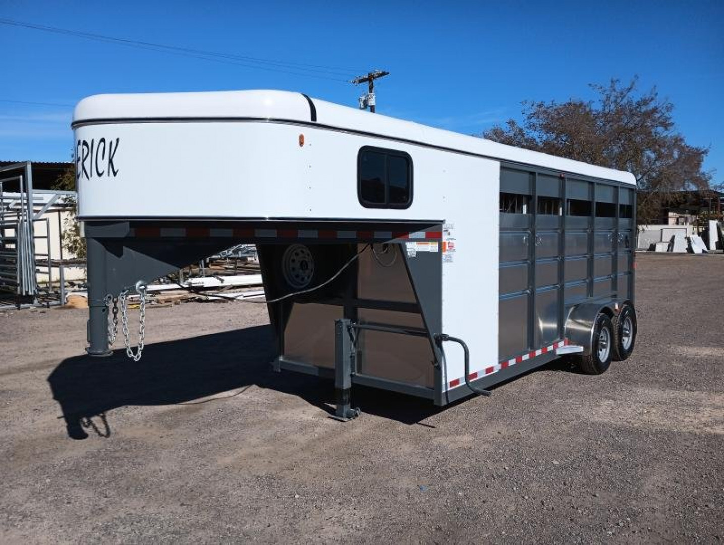 New 2024 MAVERICK TRAILERS MAVERICK 3H GOOSENECK Horse Trailer