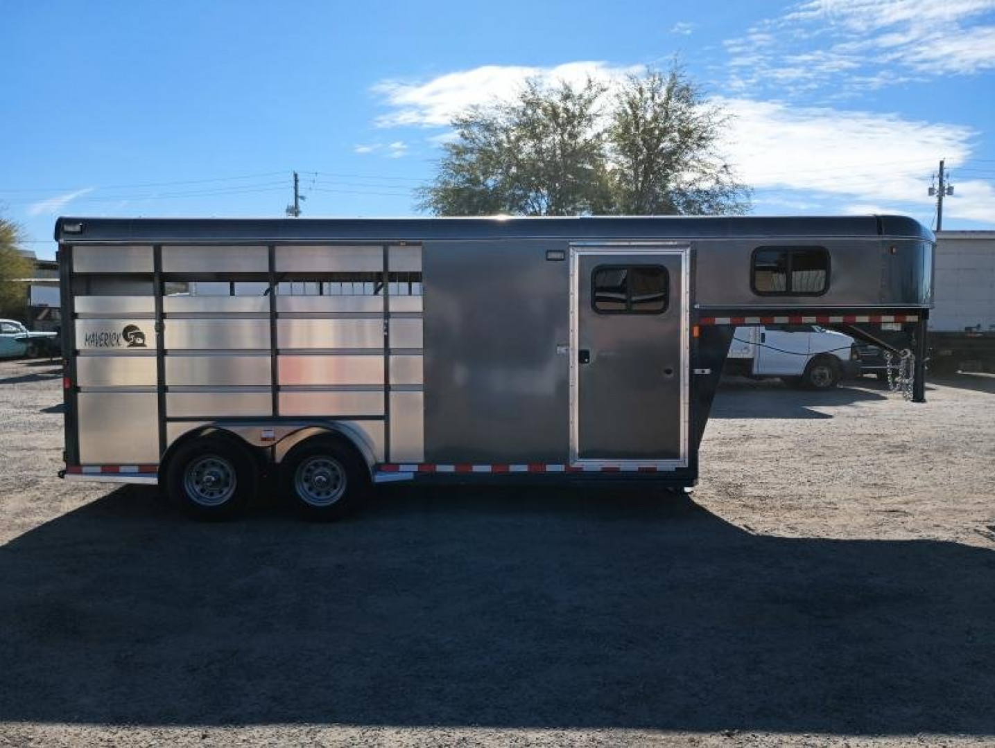 New 2024 MAVERICK TRAILERS MAVERICK 3H GOOSENECK Horse Trailer