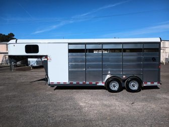 New 2024 MAVERICK TRAILERS MAVERICK 3H GOOSENECK Horse Trailer