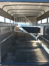 New 2024 MAVERICK TRAILERS MAVERICK 3H GOOSENECK Horse Trailer