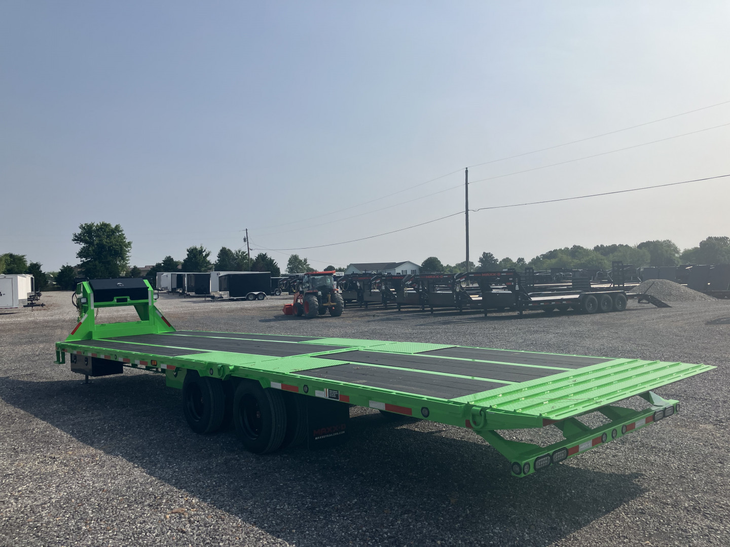New 2026 MAXXD 102"X34' 30k Hyd Dove Gooseneck Trailer