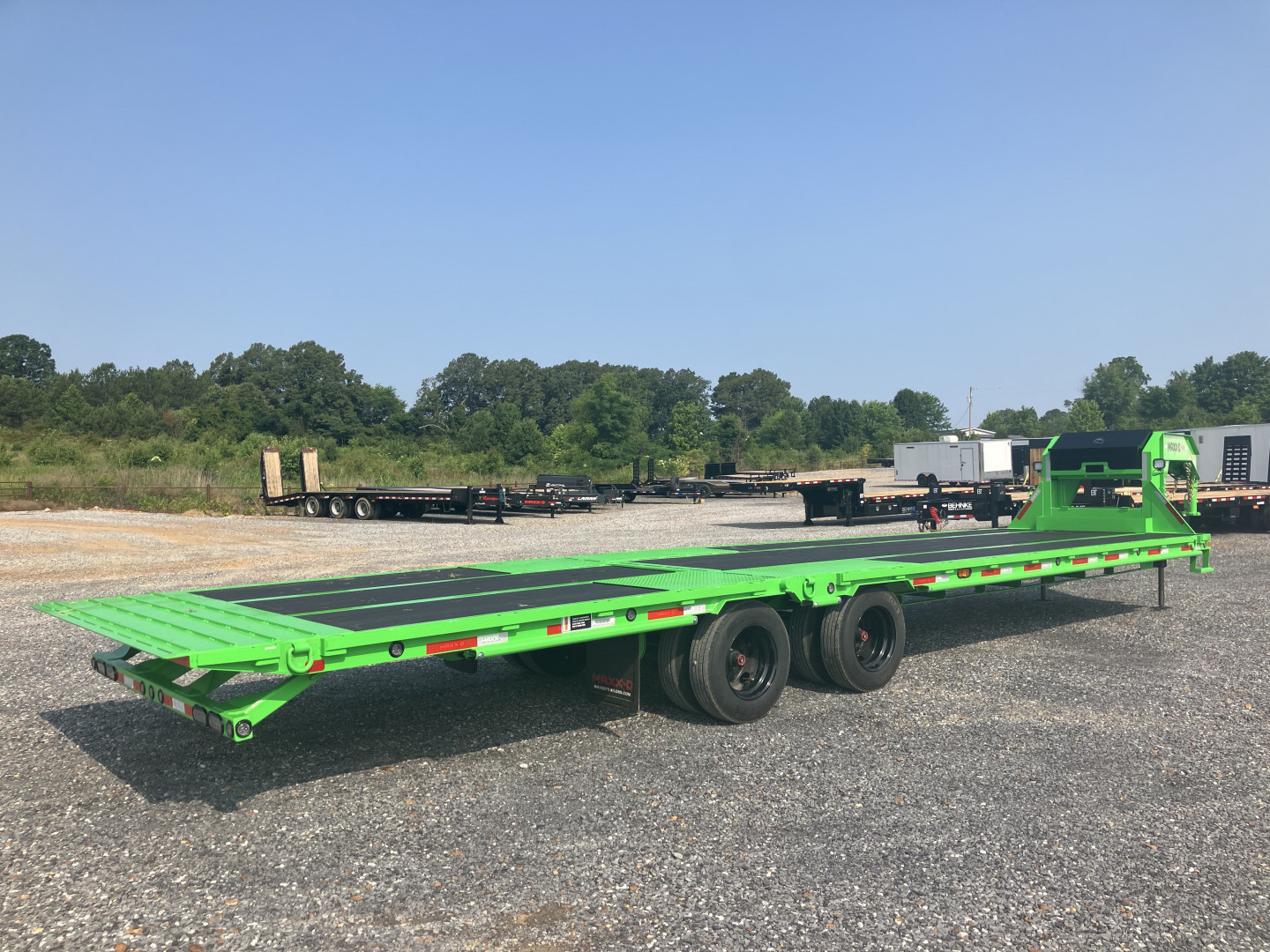 New 2026 MAXXD 102"X34' 30k Hyd Dove Gooseneck Trailer