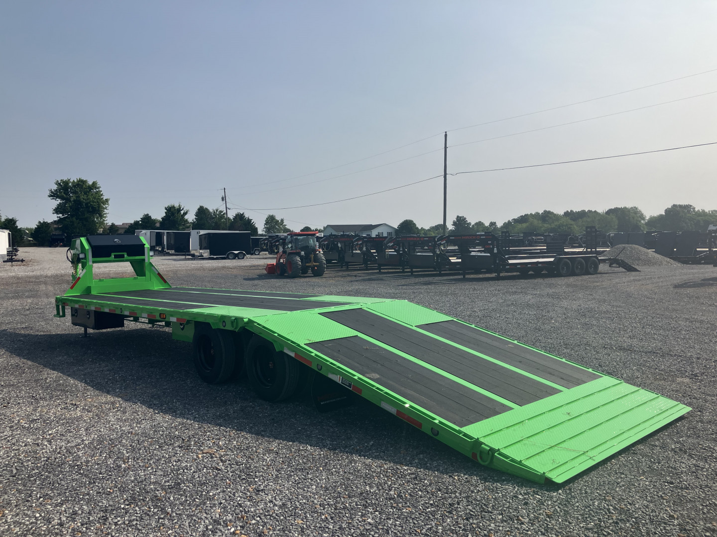 New 2026 MAXXD 102"X34' 30k Hyd Dove Gooseneck Trailer