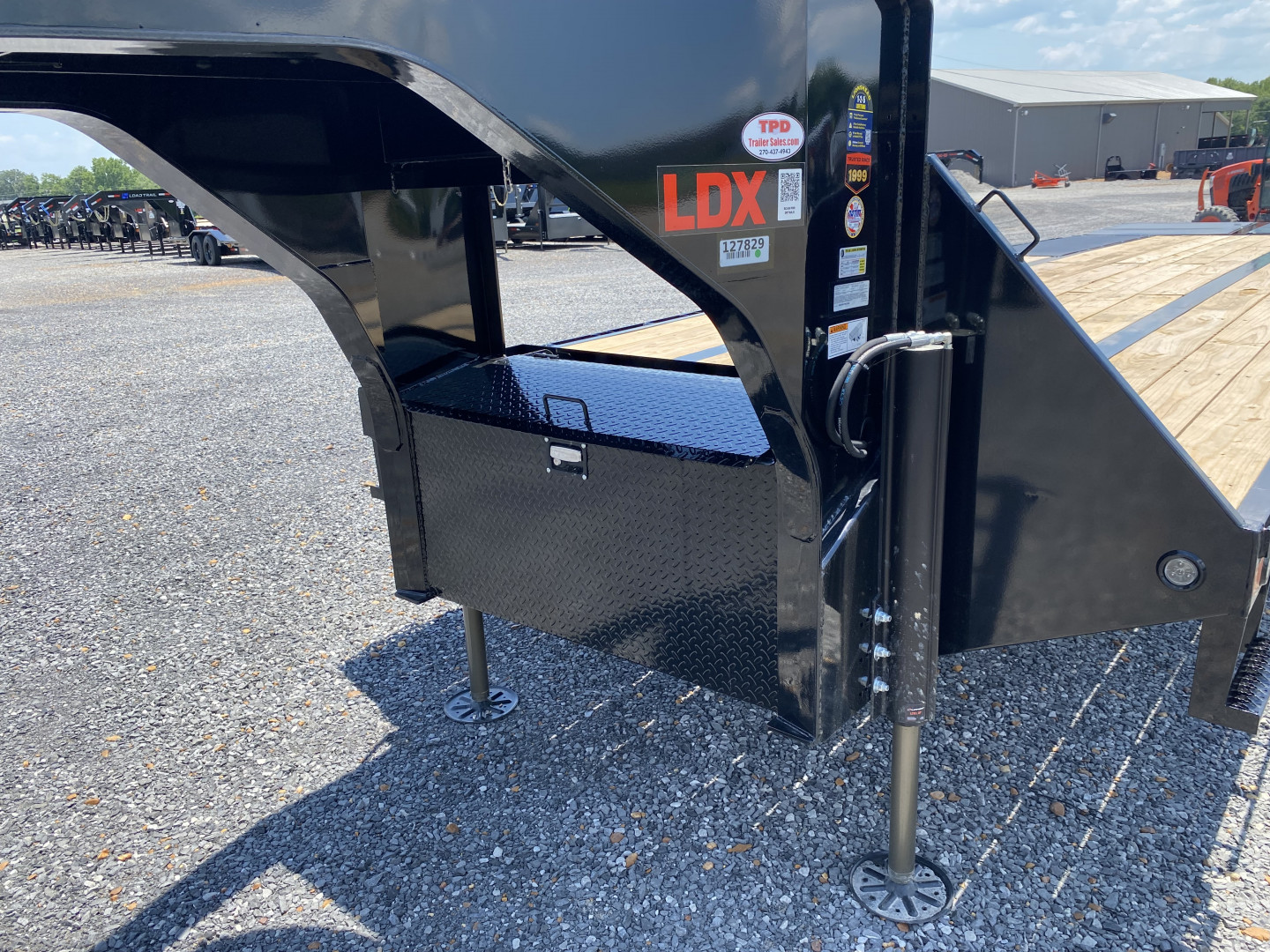 New 2026 MAXXD 102"X30' 25K Gooseneck Flatbed Trailer *ENGINEERED FRAME*