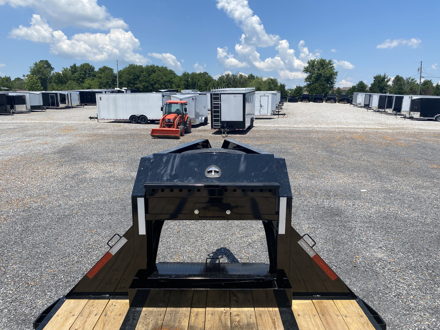 New 2026 MAXXD 102"X30' 25K Gooseneck Flatbed Trailer *ENGINEERED FRAME*