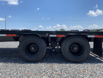 New 2026 MAXXD 102"X30' 25K Gooseneck Flatbed Trailer *ENGINEERED FRAME*