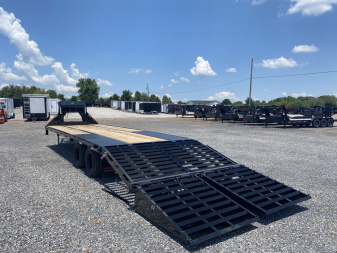 New 2026 MAXXD 102"X30' 25K Gooseneck Flatbed Trailer *ENGINEERED FRAME*
