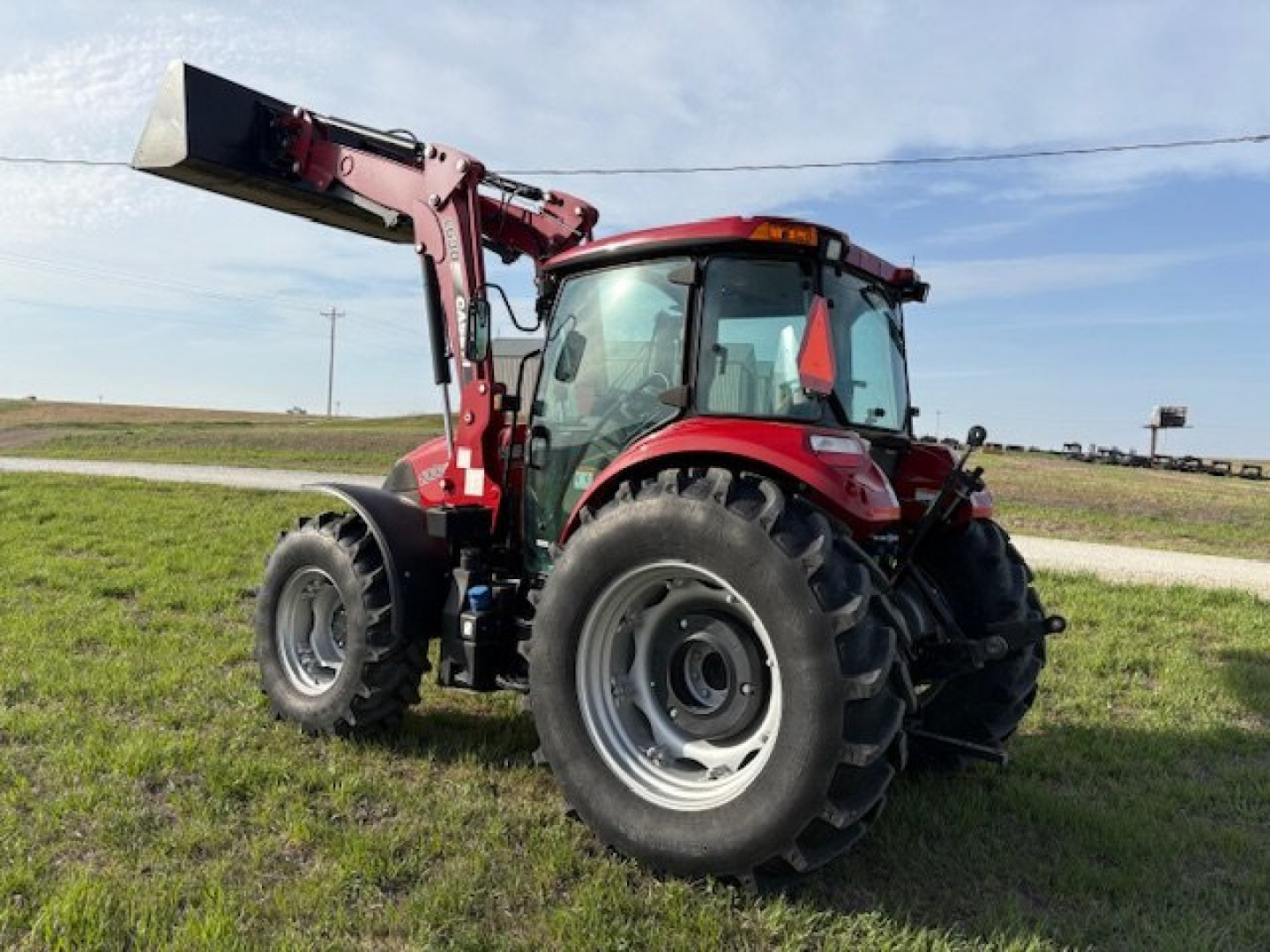 Used 2016 Case / Farmall 100C MFWD Loader Tractor