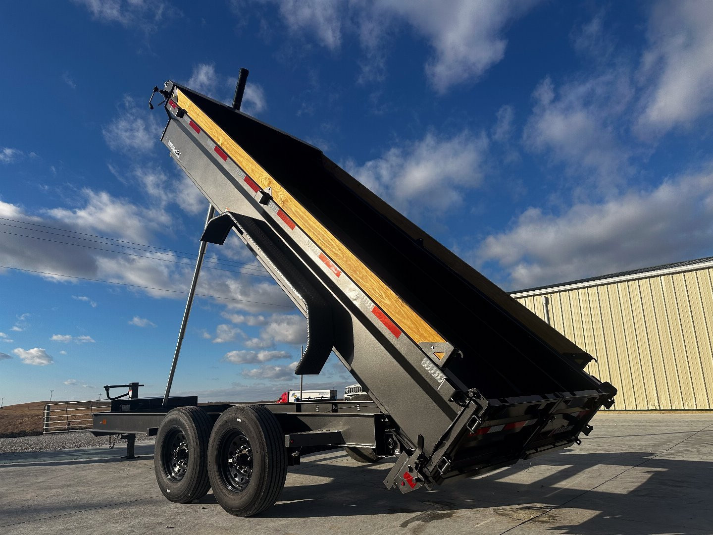 New 2025 Baseline 82x14 HDU-208 16K Telescopic Dump Trailer