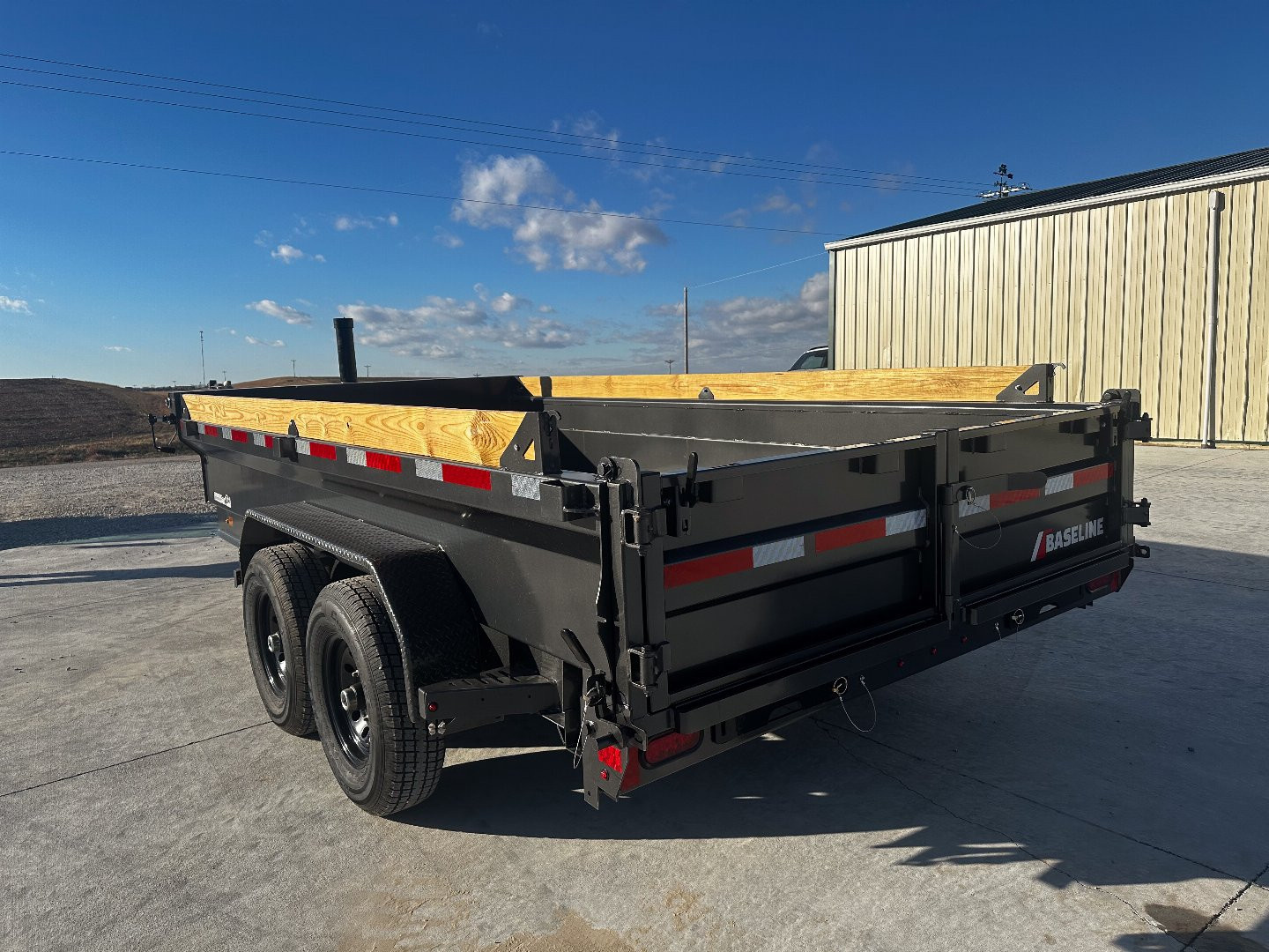 New 2025 Baseline 82x14 HDU-207 Telescopic Dump Trailer