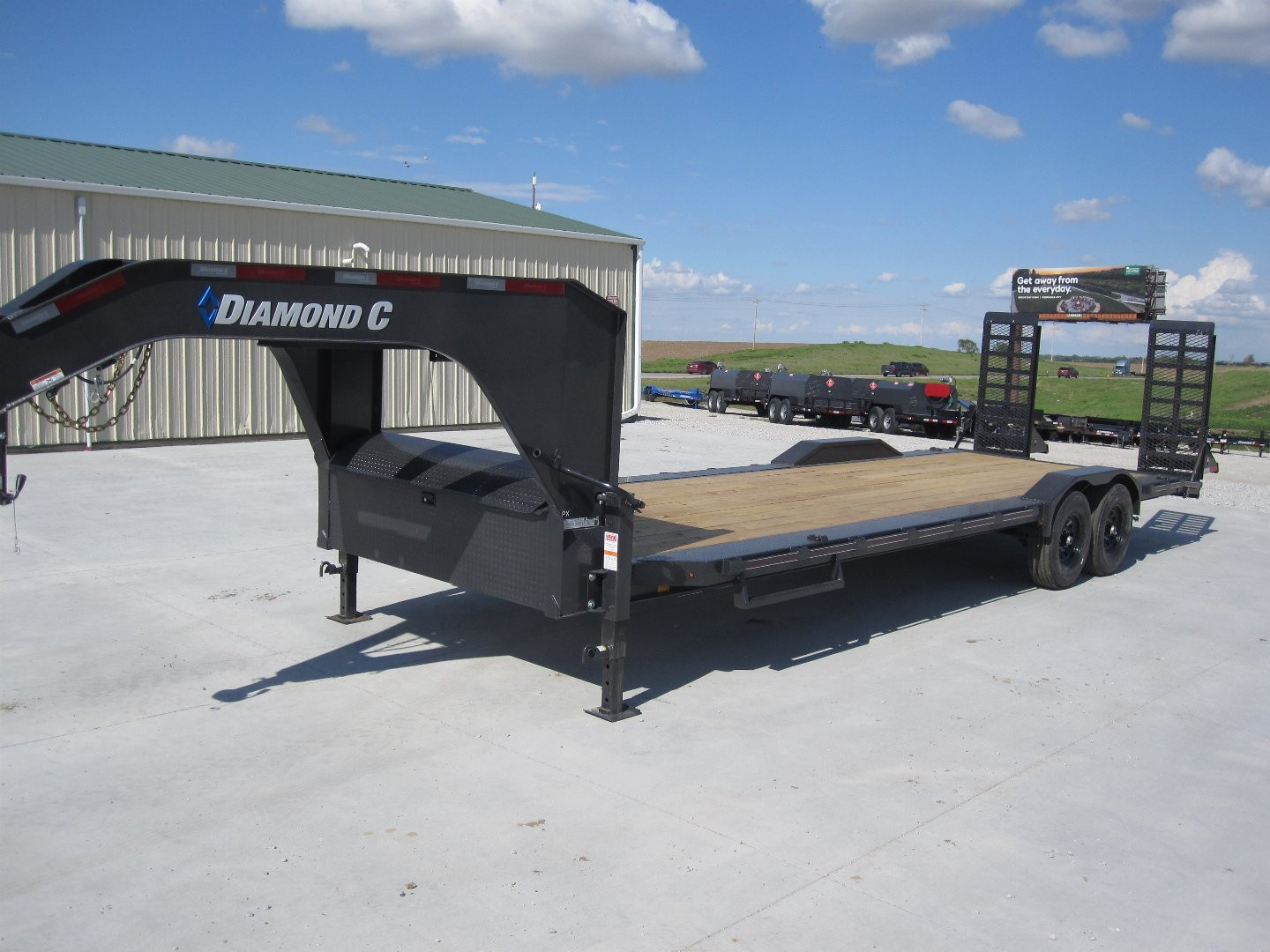 New 2024 Diamond C Trailers LPX-207 102x26 Gooseneck Equipment Trailer