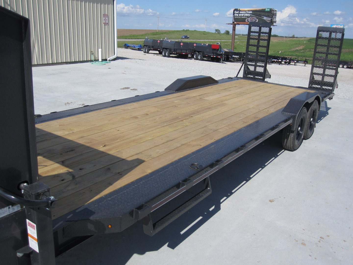 New 2024 Diamond C Trailers LPX-207 102x26 Gooseneck Equipment Trailer