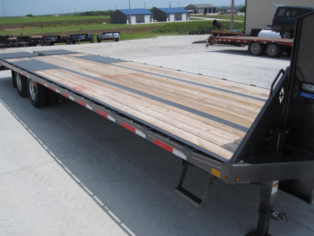 New 2025 Diamond C Trailers FMAX-212 102x32 Gooseneck Flatbed Trailer