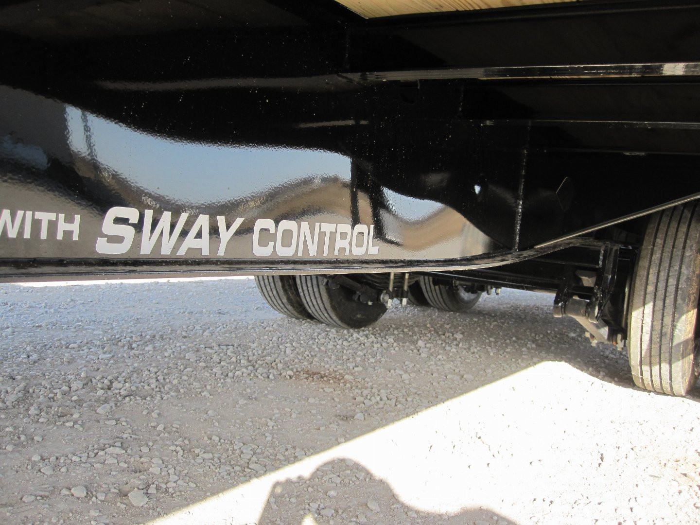 New 2024 Diamond C Trailers FMAX-212 102x25 Gooseneck Flatbed Trailer