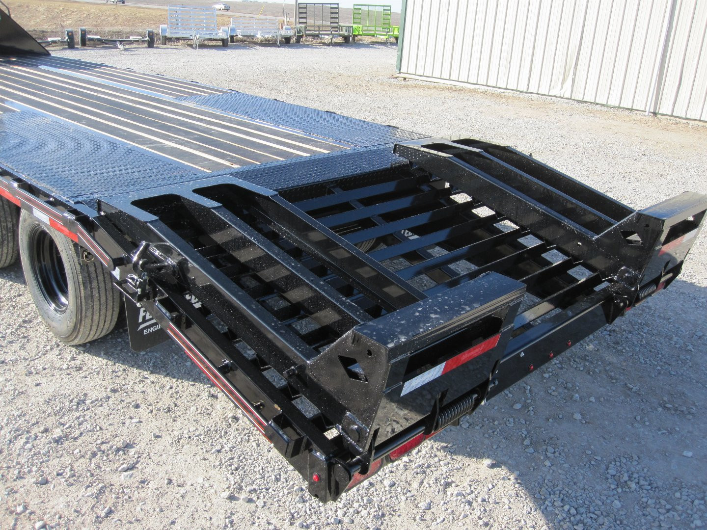 New 2024 Diamond C Trailers FMAX-212 102x25 Gooseneck Flatbed Trailer