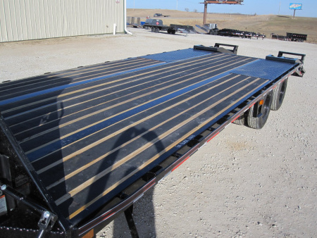 New 2024 Diamond C Trailers FMAX-212 102x25 Gooseneck Flatbed Trailer