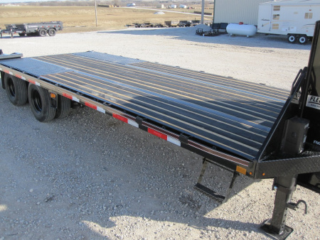 New 2024 Diamond C Trailers FMAX-212 102x25 Gooseneck Flatbed Trailer