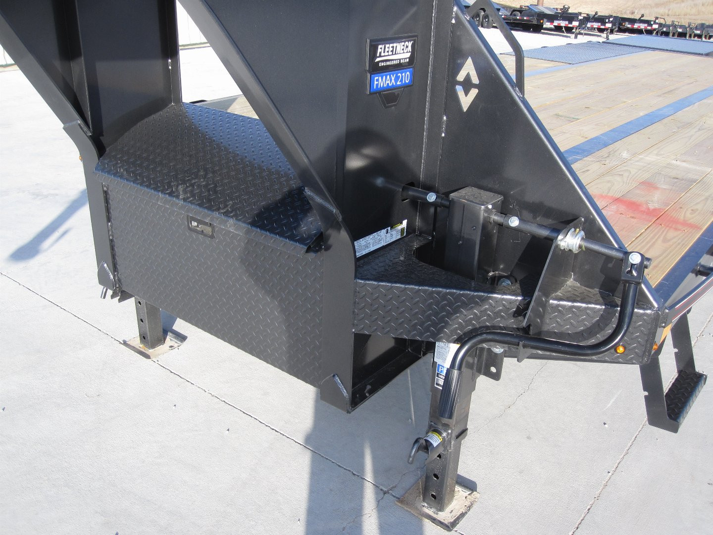 New 2025 Diamond C Trailers FMAX-210 102x25 Gooseneck Flatbed Trailer