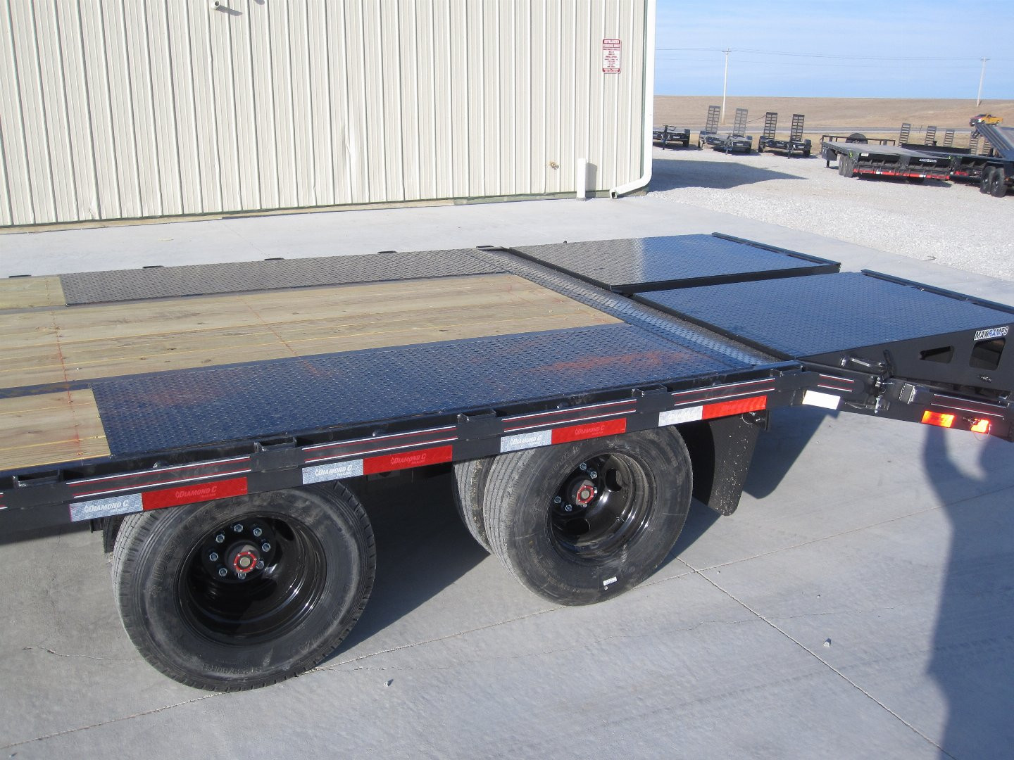 New 2025 Diamond C Trailers FMAX-210 102x25 Gooseneck Flatbed Trailer