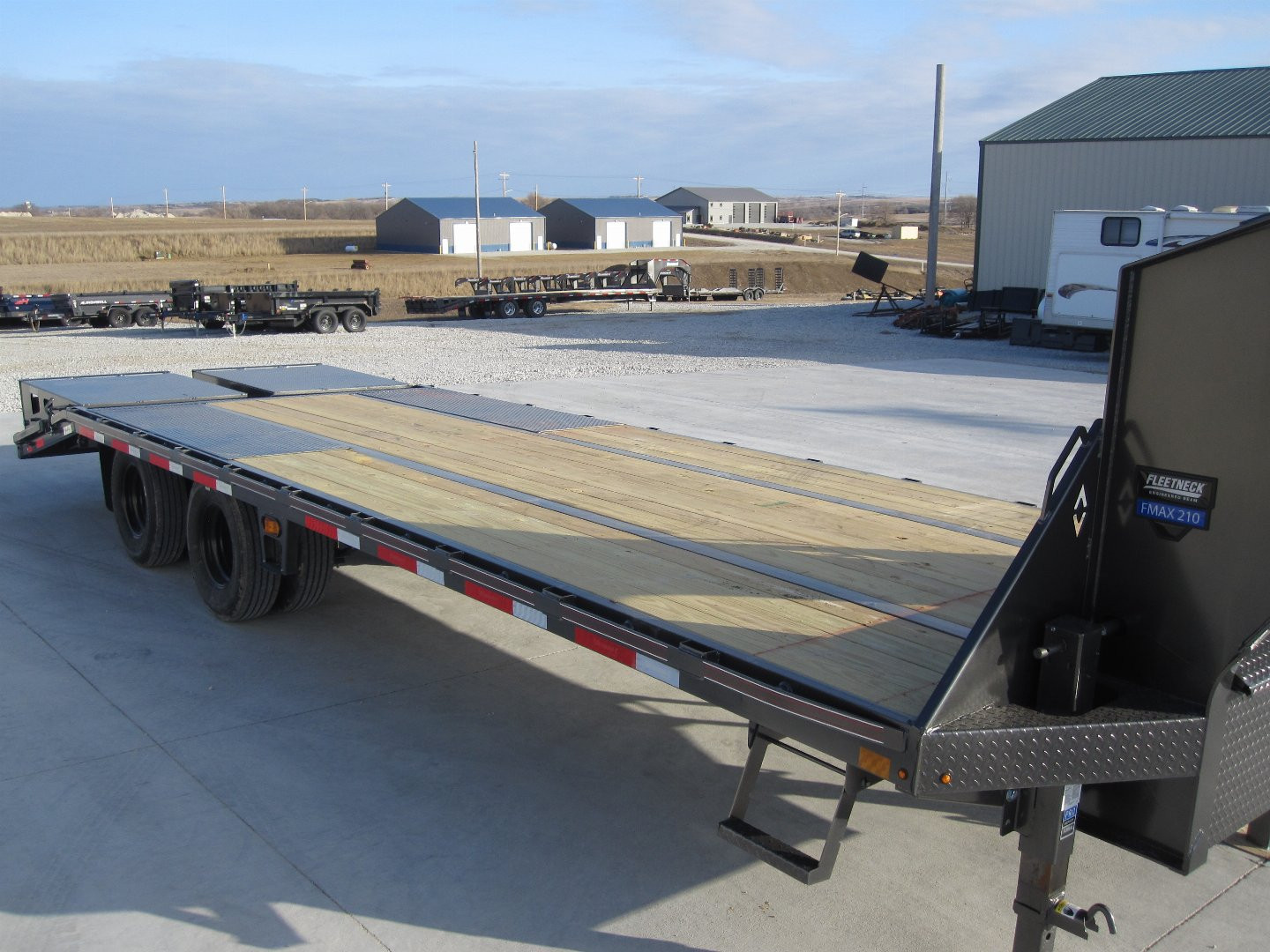 New 2025 Diamond C Trailers FMAX-210 102x25 Gooseneck Flatbed Trailer