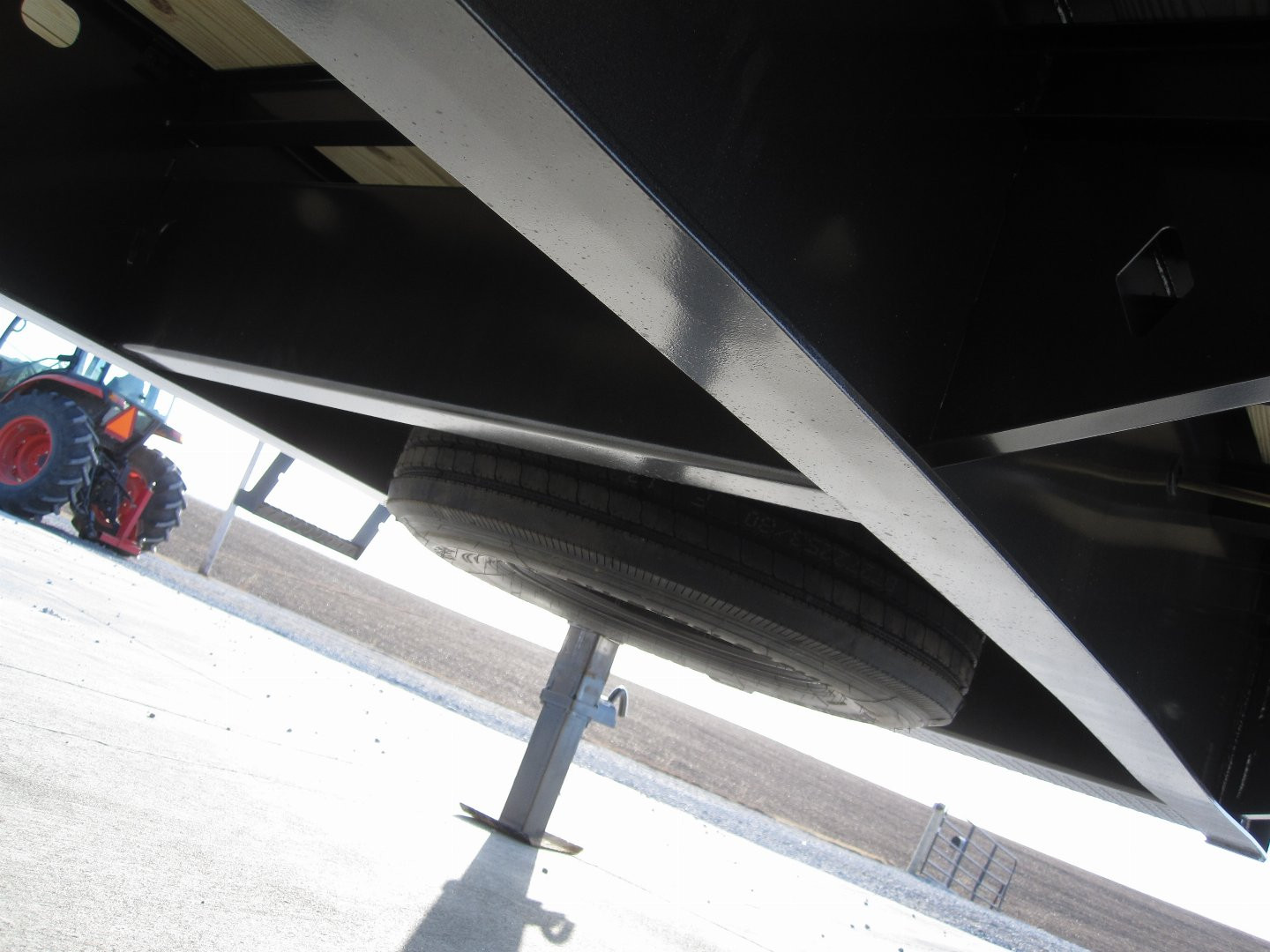 New 2025 Diamond C Trailers FMAX-210 102x25 Gooseneck Flatbed Trailer