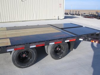 New 2025 Diamond C Trailers FMAX-210 102x25 Gooseneck Flatbed Trailer