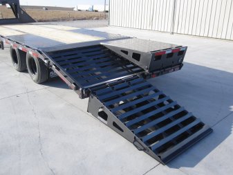 New 2025 Diamond C Trailers FMAX-210 102x25 Gooseneck Flatbed Trailer