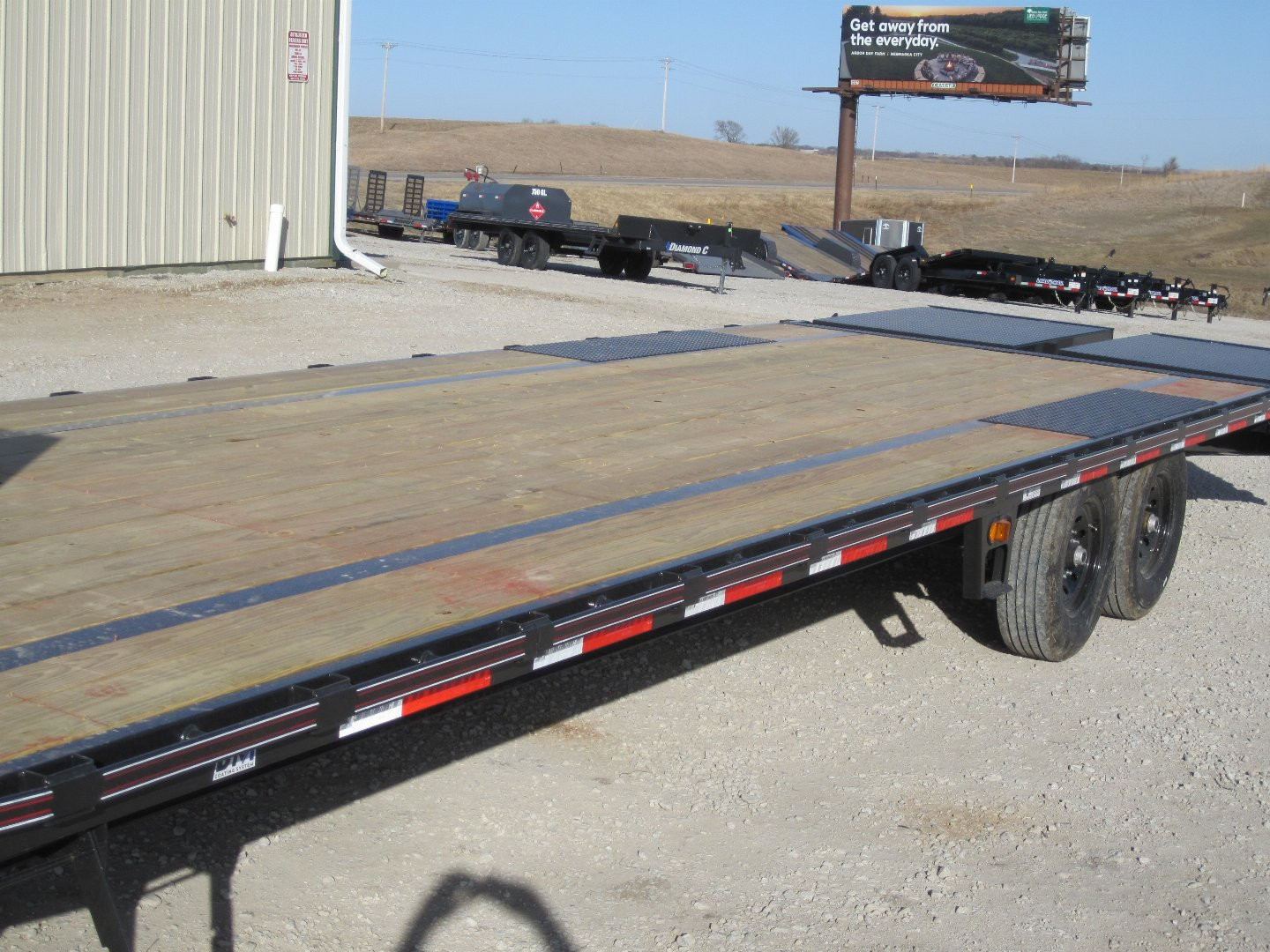 New 2024 Diamond C Trailers FMAX-207 Gooseneck Flatbed Trailer
