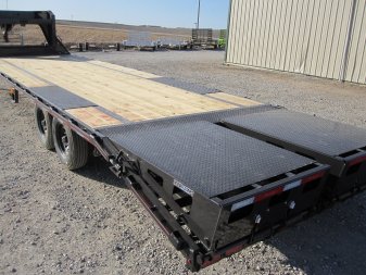 New 2024 Diamond C Trailers FMAX-207 Gooseneck Flatbed Trailer